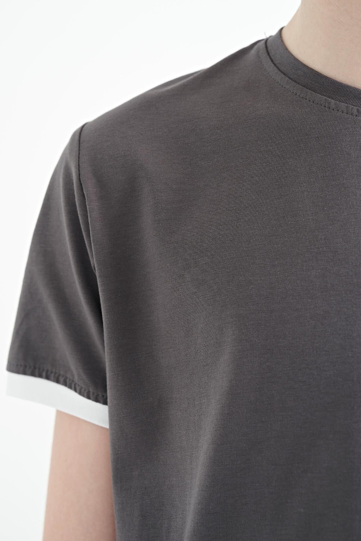 Dark Grey Print Detailed O Collar Standard Fit Boys' T-Shirt - 11131