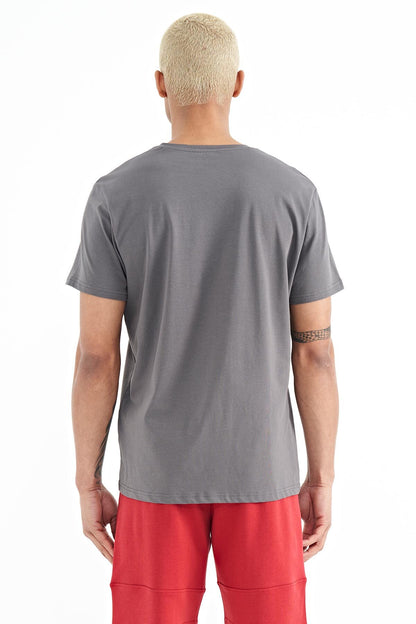 Casey Dark Gray Standard Fit Men's T-Shirt - 88205