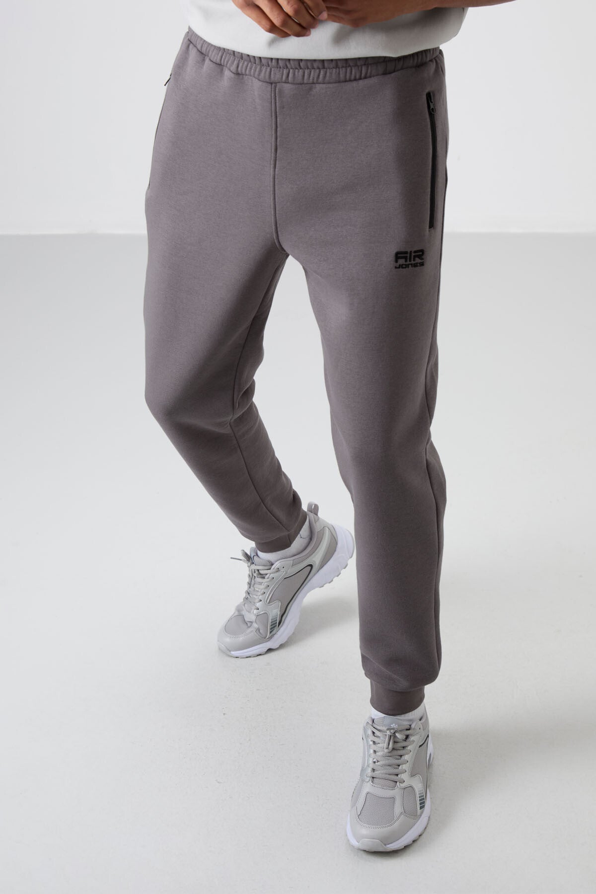 Cesar Dark Grey Pocketed Jogger Men's Tracksuit Bottom - 84929