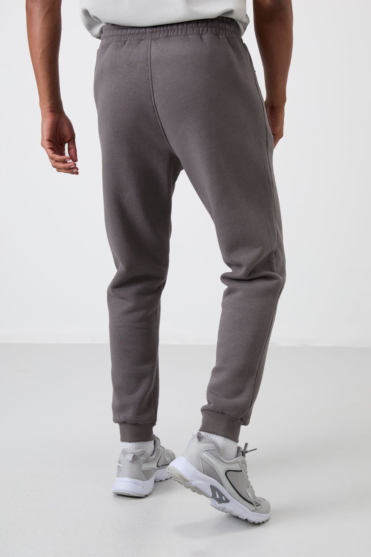 Cesar Dark Grey Pocketed Jogger Men's Tracksuit Bottom - 84929