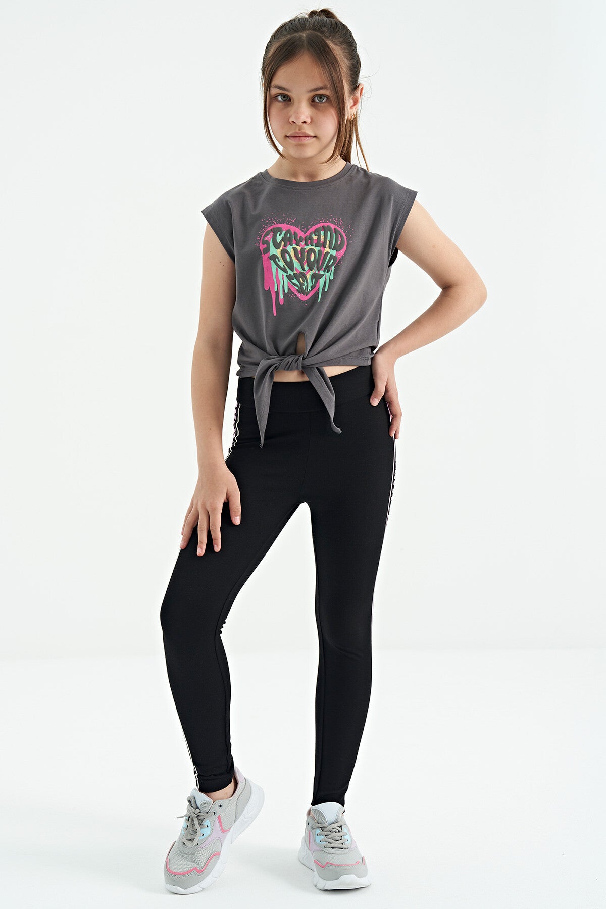 Dark Grey Heart Print Front Knot Detailed Comfortable Fit Girls' T-Shirt - 75114