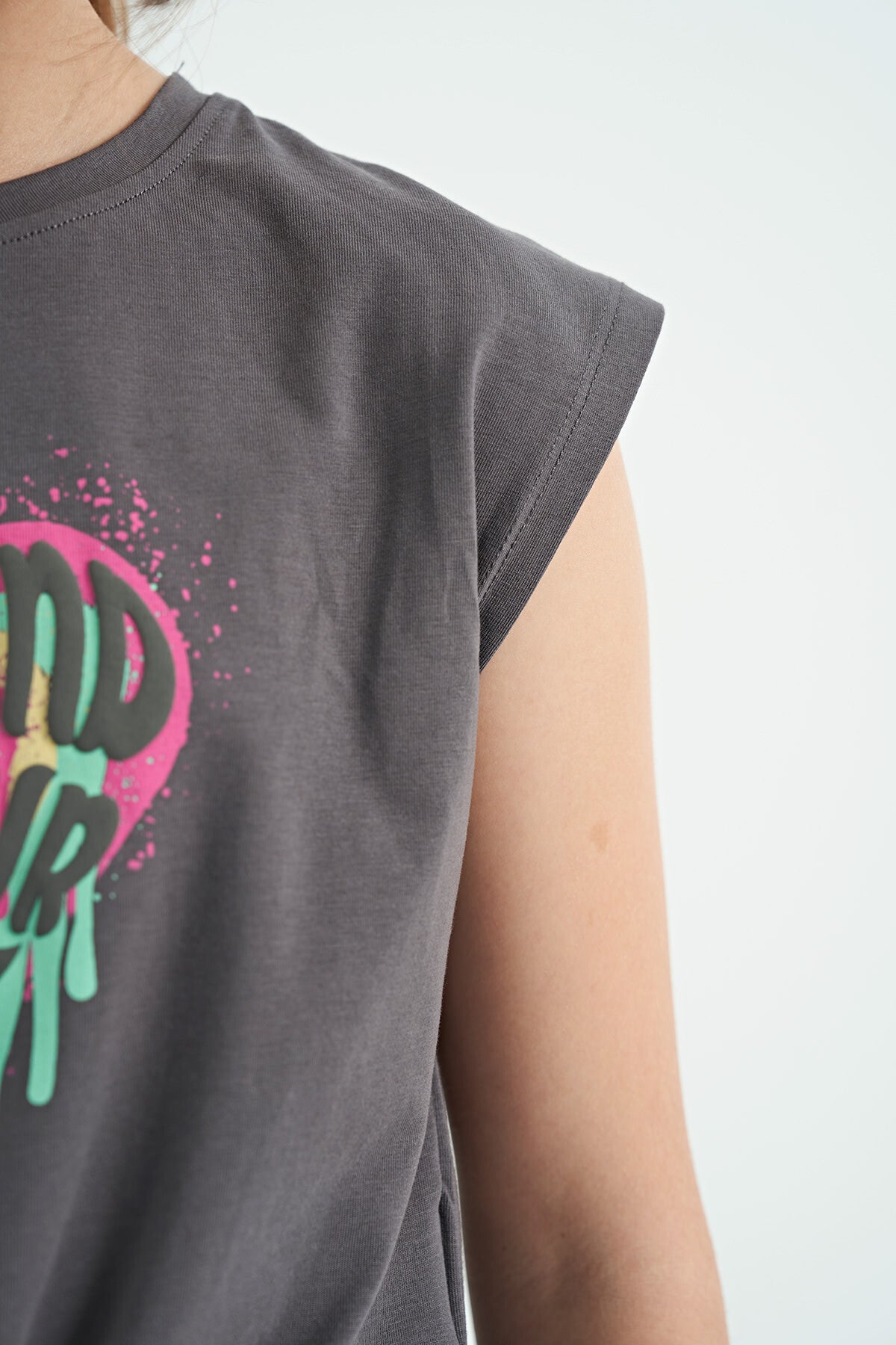 Dark Grey Heart Print Front Knot Detailed Comfortable Fit Girls' T-Shirt - 75114