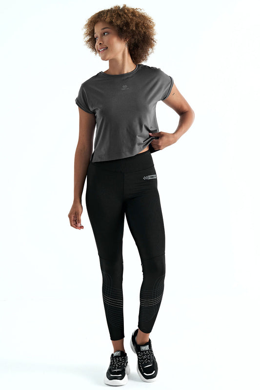 Dark Gray Logo Printed O Neck Short Sleeve Oversize Women's Crop T-Shirt - 97262