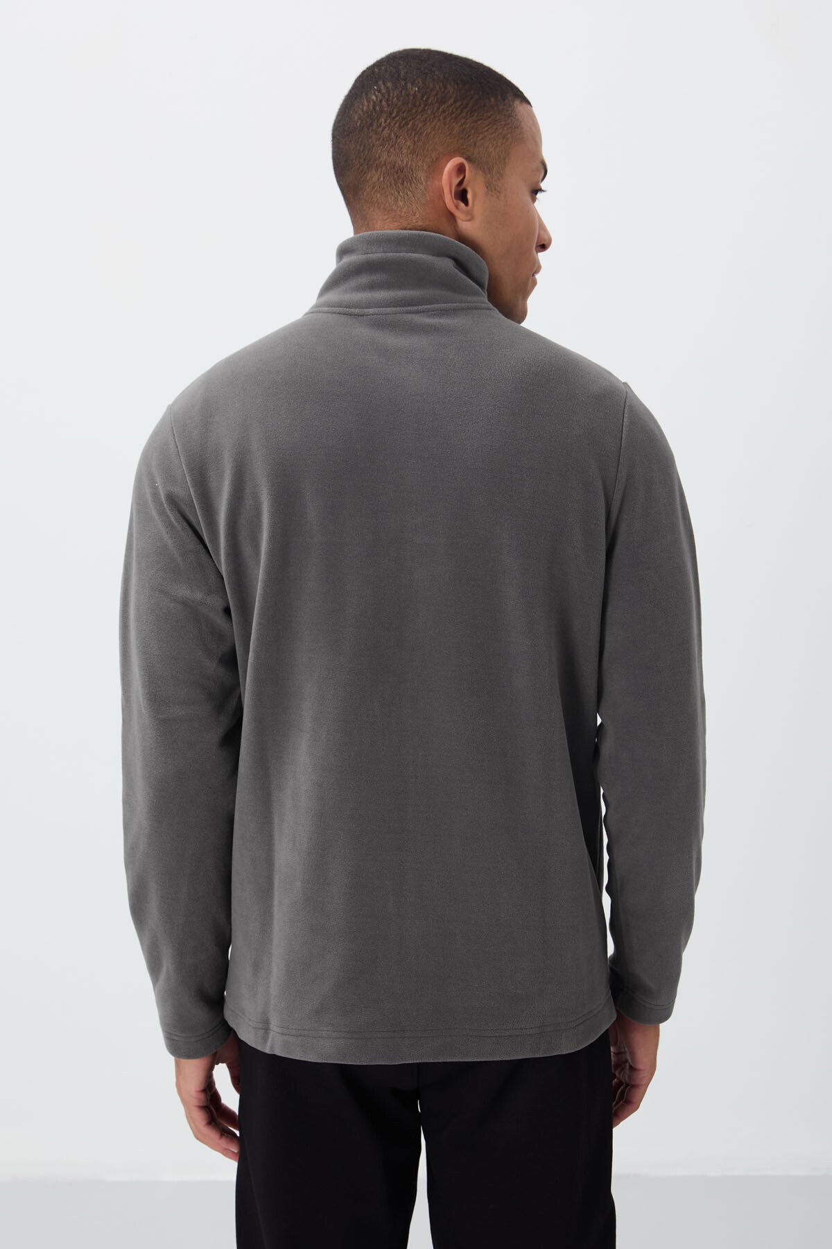 Hardy Dark Grey Standard Mold Fleece Men's Sweatshirt - 88299