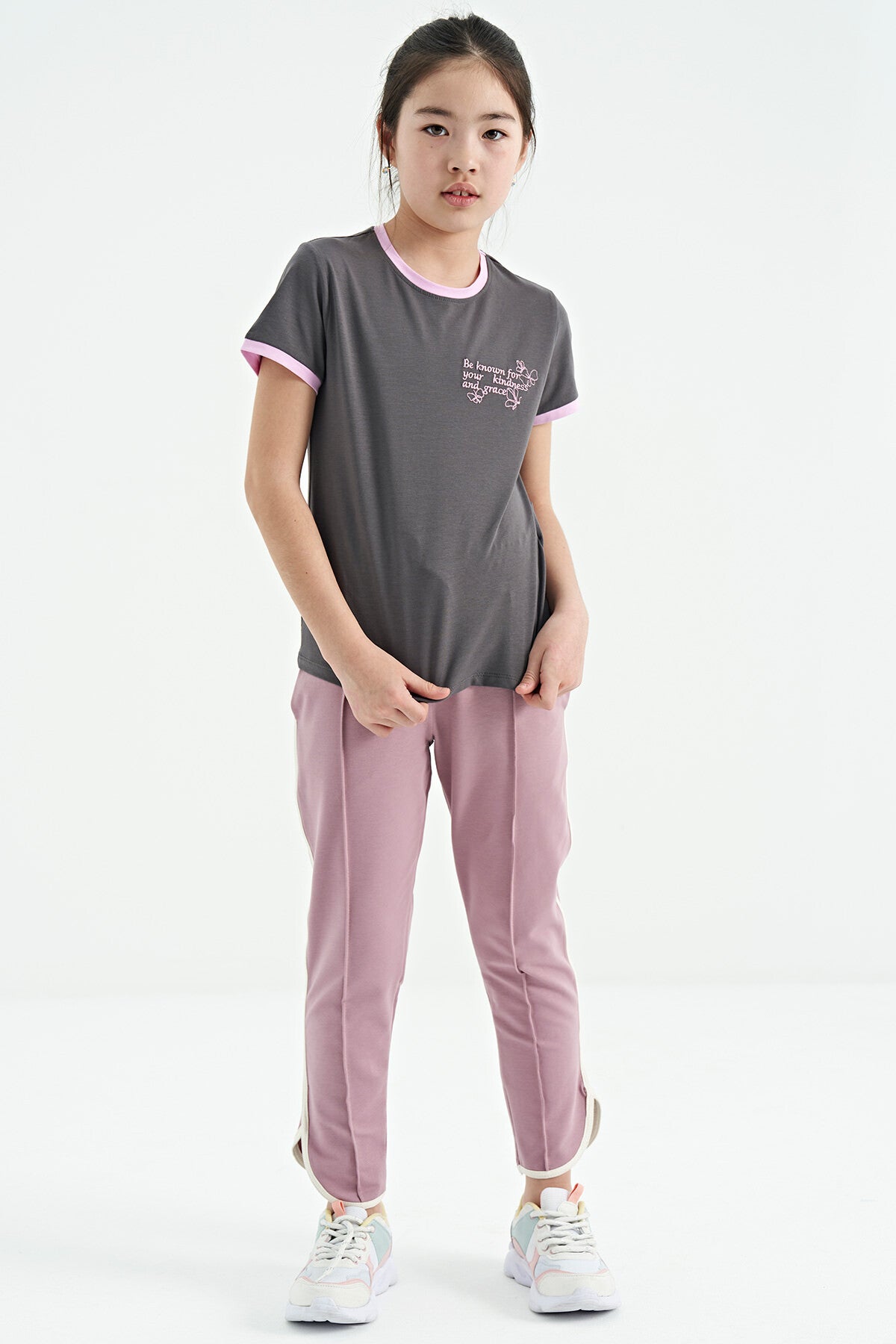 Dark Grey Minimal Print O Neck Comfort Fit Short Sleeve Girls T-Shirt - 75110
