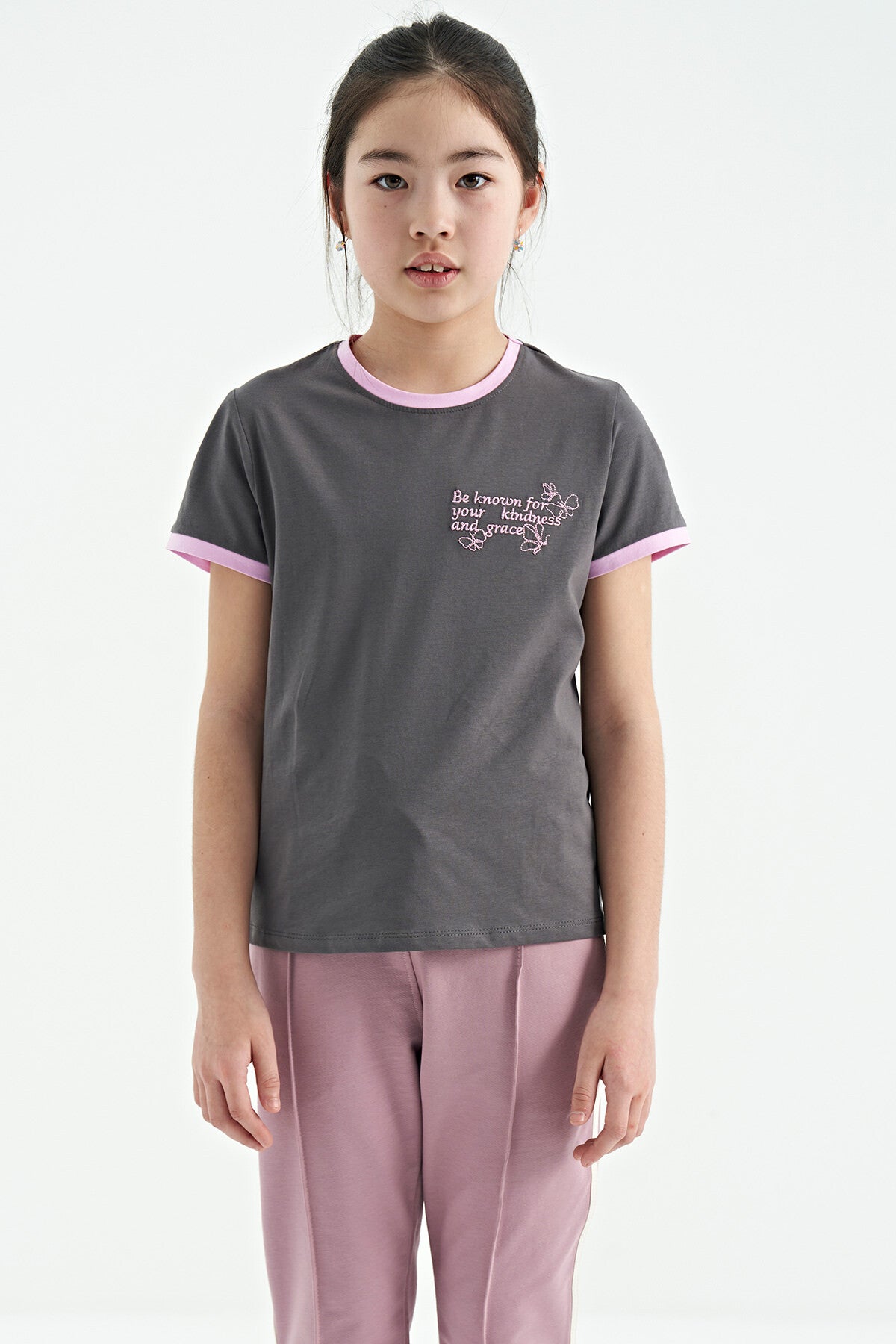 Dark Grey Minimal Print O Neck Comfort Fit Short Sleeve Girls T-Shirt - 75110