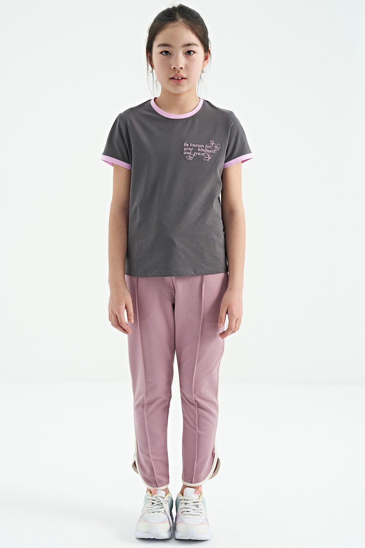 Dark Grey Minimal Print O Neck Comfort Fit Short Sleeve Girls T-Shirt - 75110