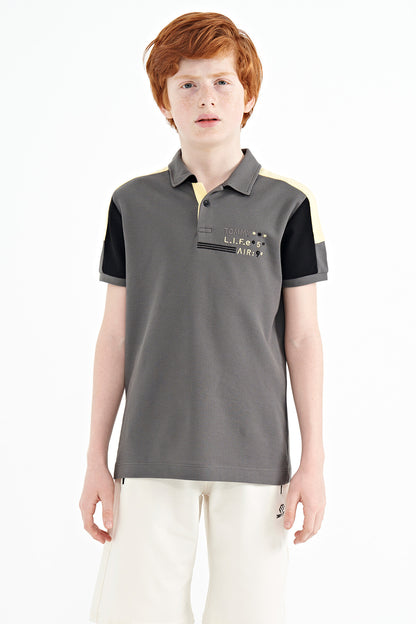 Dark Gray Color Blocked Shoulder Trim Detailed Standard Fit Boys T-Shirt - 11155