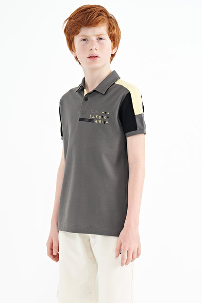 Dark Gray Color Blocked Shoulder Trim Detailed Standard Fit Boys T-Shirt - 11155