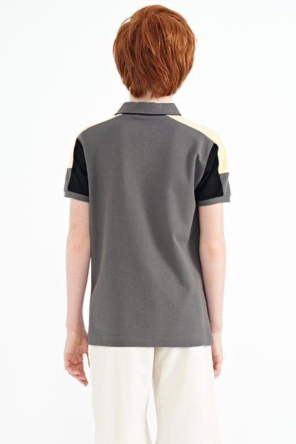 Dark Gray Color Blocked Shoulder Trim Detailed Standard Fit Boys T-Shirt - 11155