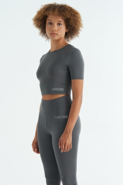 Dark Grey Backless Standard Fit O Collar Women's Crop T-Shirt - 97265