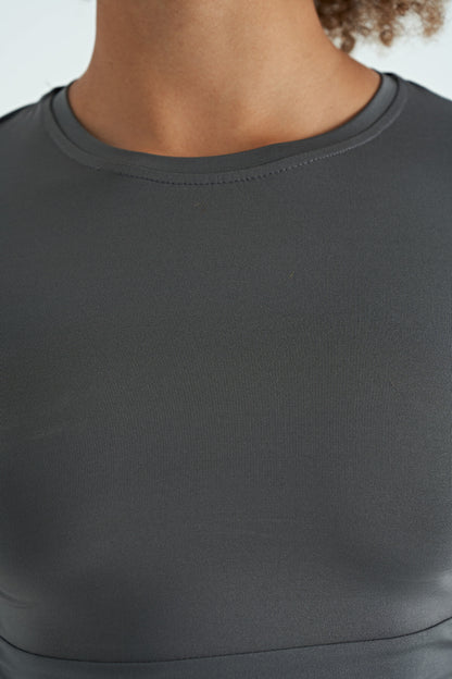 Dark Grey Backless Standard Fit O Collar Women's Crop T-Shirt - 97265