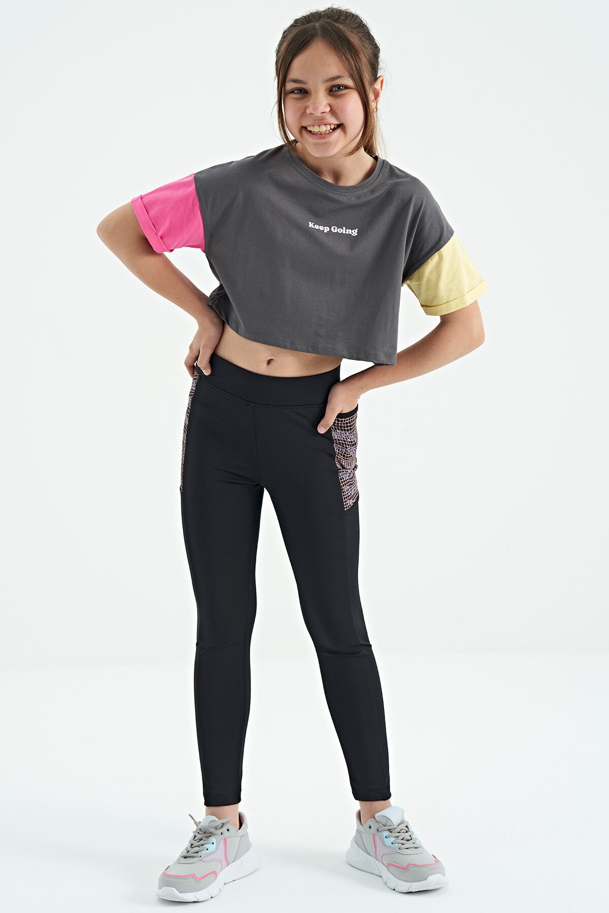 Dark Gray Print O Collar Low Shoulder Oversize Girl's T-Shirt - 75130