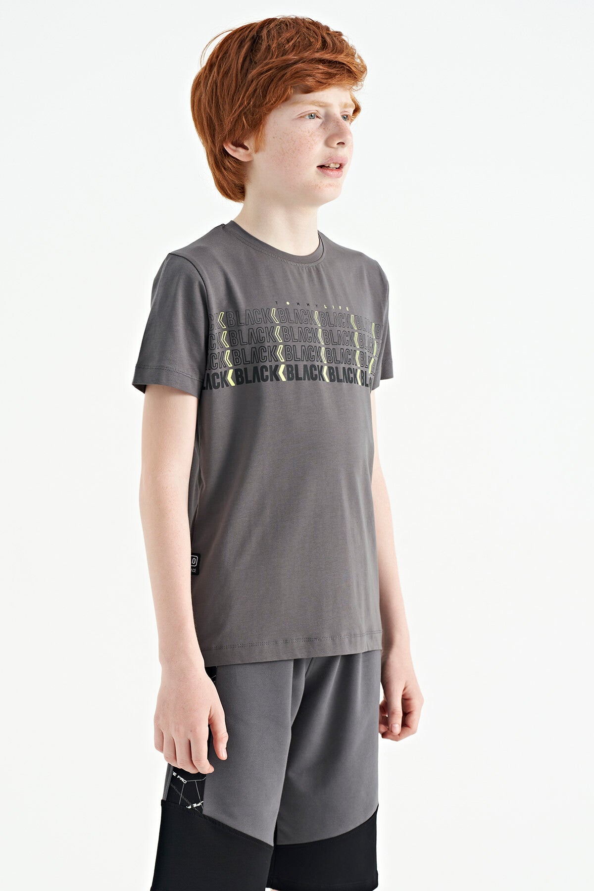 Dark Gray Print O Collar Standard Fit Boys T-Shirt - 11149