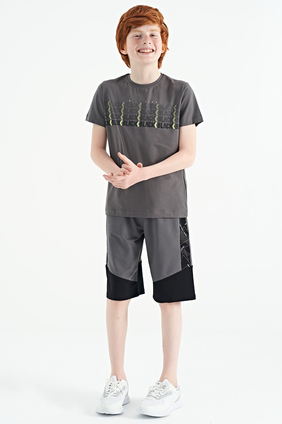 Dark Gray Print O Collar Standard Fit Boys T-Shirt - 11149