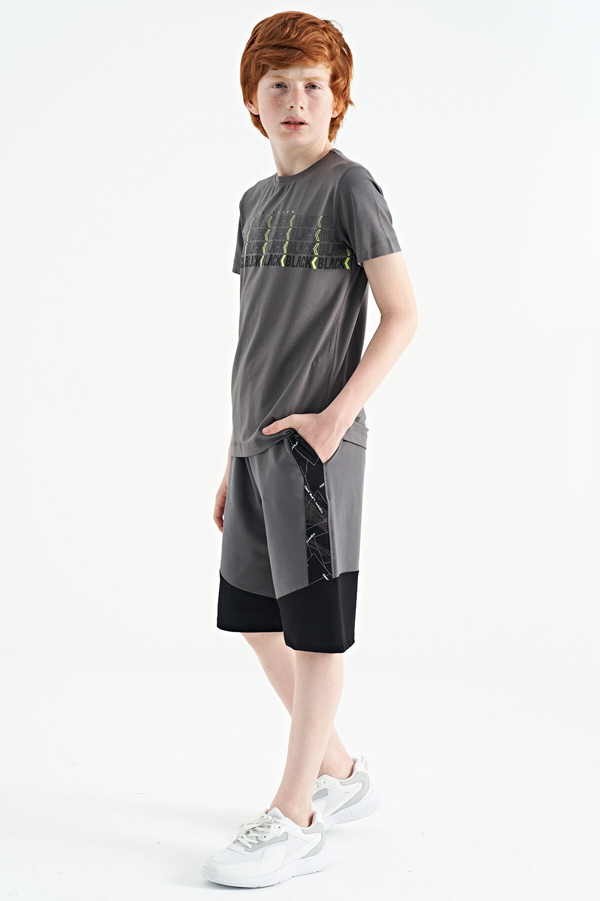 Dark Gray Print O Collar Standard Fit Boys T-Shirt - 11149