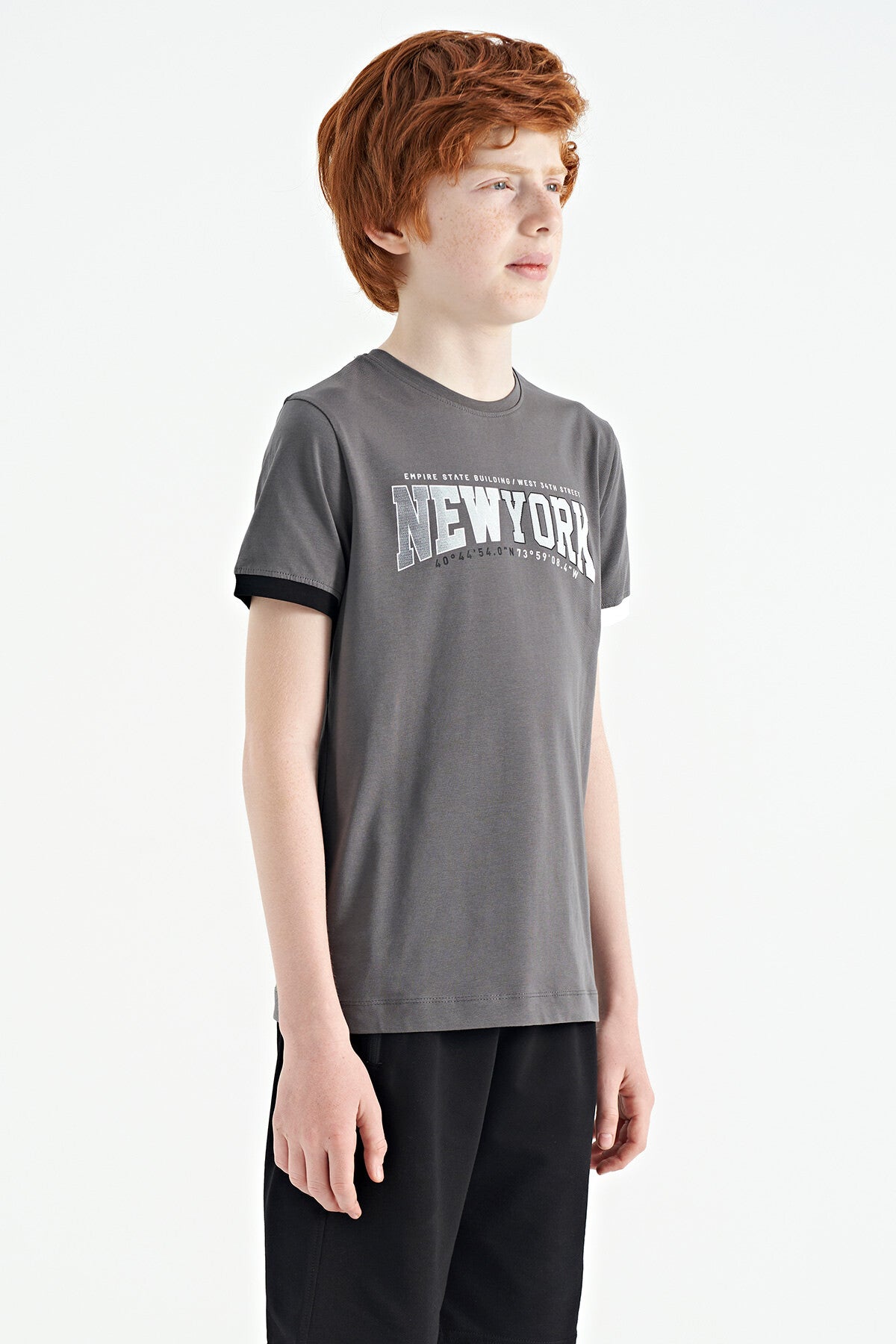 Dark Grey Print Standard Fit O Neck Boy's T-Shirt - 11105