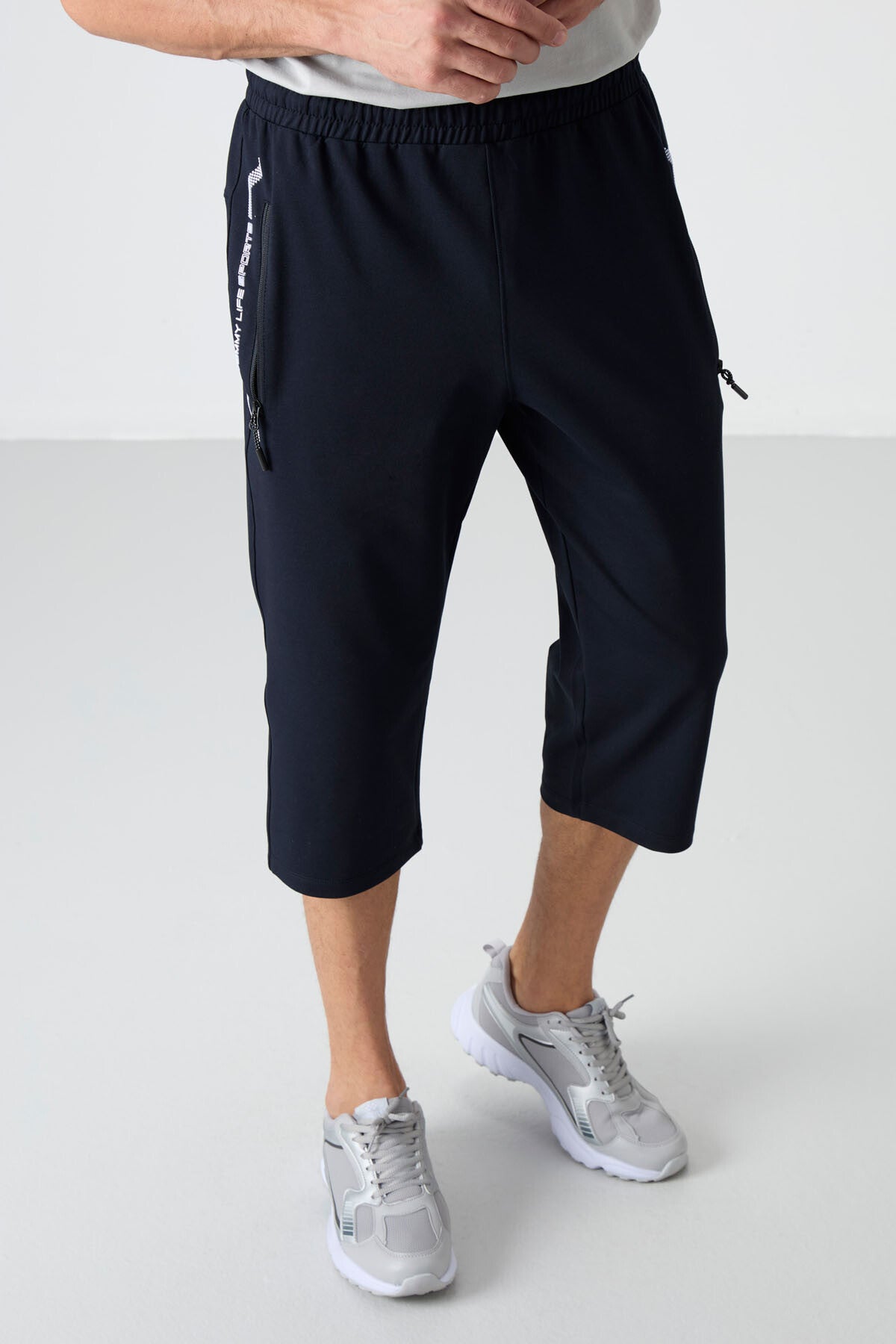 Navy - White Zippered Pocket Standard Fit Classic Hem Men's Capri - 83091