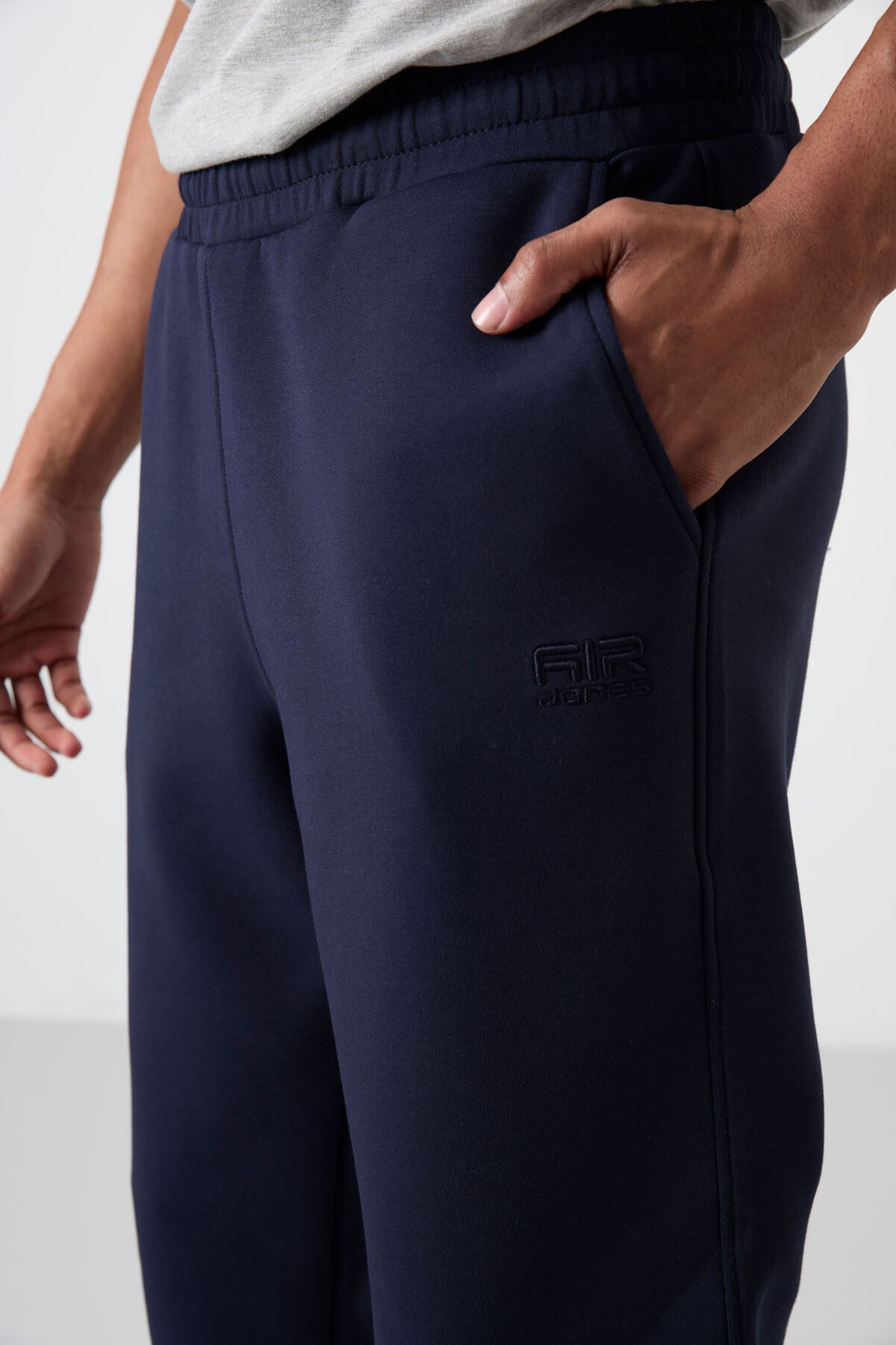 Barnes Navy Blue Men's Tracksuit Bottom - 84951