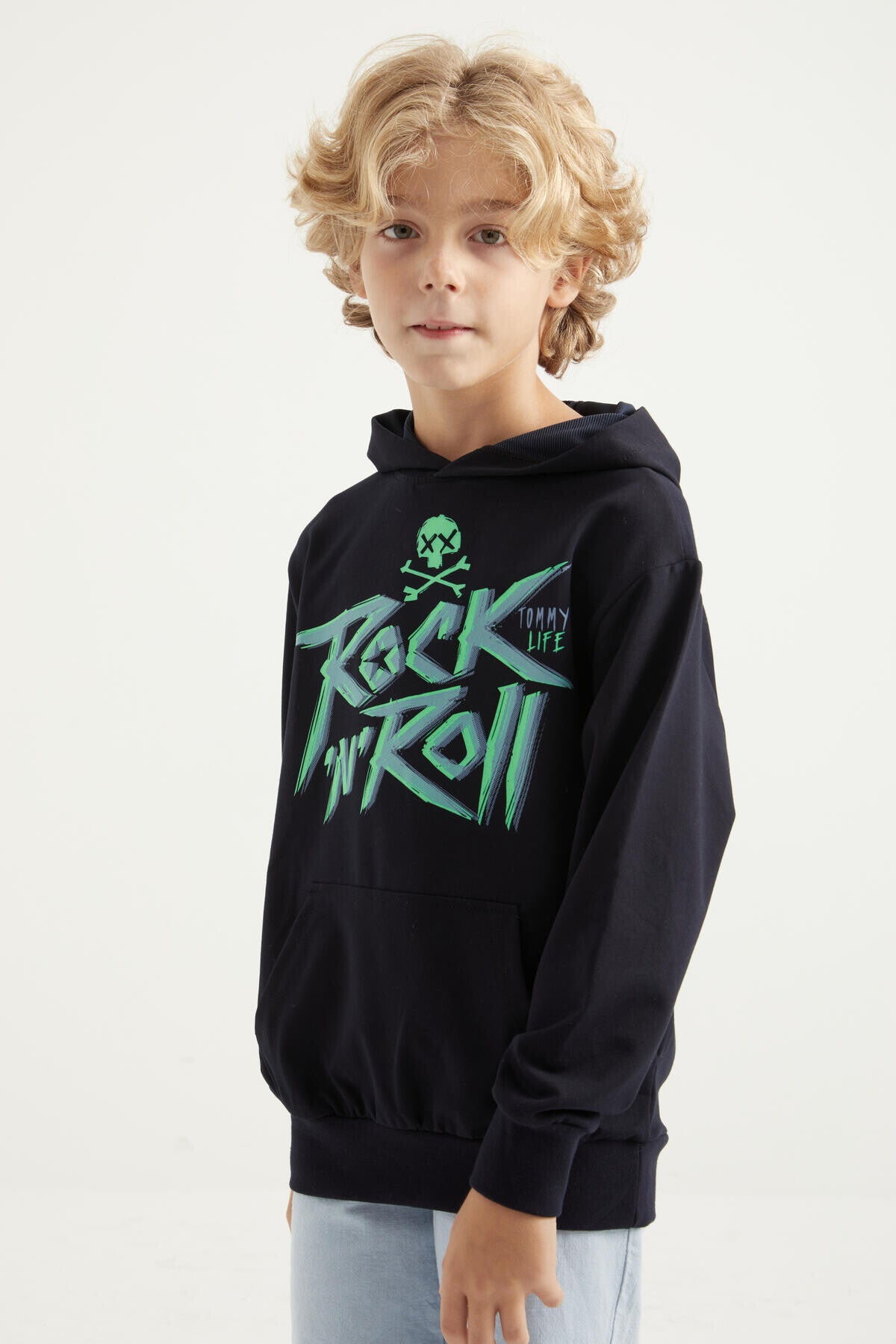 Navy Blue Printed Kangaroo Pocket Hooded Standard Fit Boys' Sweatshirt - 11002