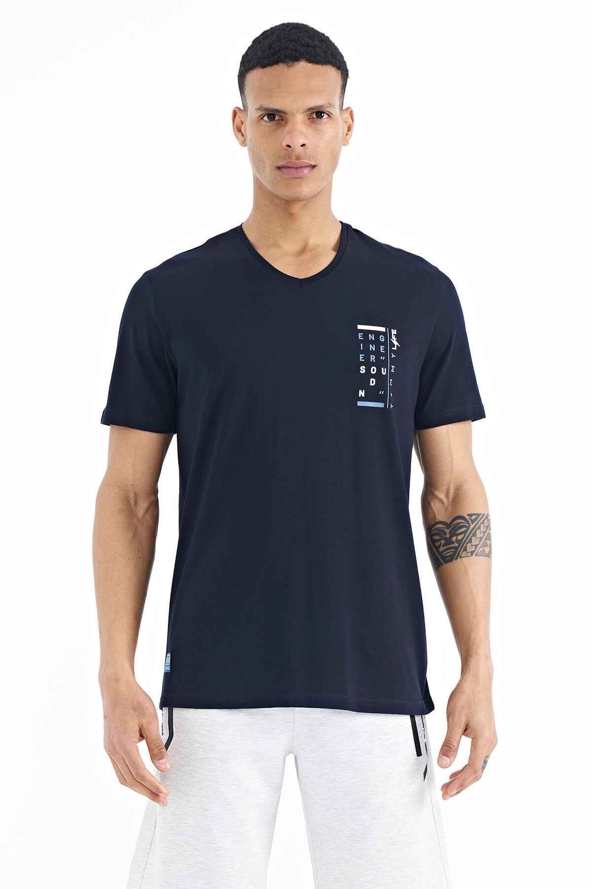 Navy Blue Printed Detailed V Neck Standard Fit Men's T-Shirt - 88186
