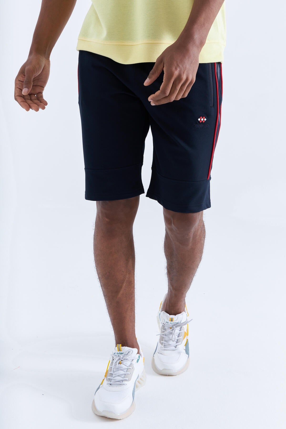Navy - Red Side Striped Standard Fit Men's Shorts - 81148