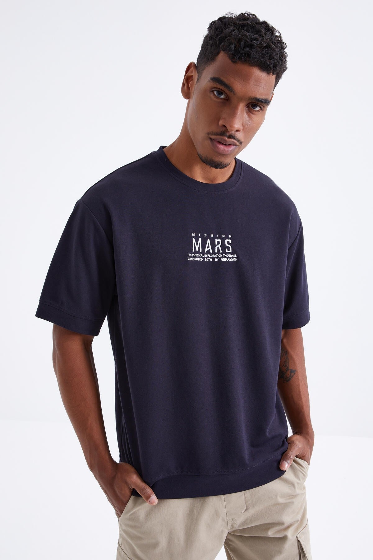 Navy Blue Mars Lettering Embroidered O Collar Men's Oversize T-Shirt - 88104