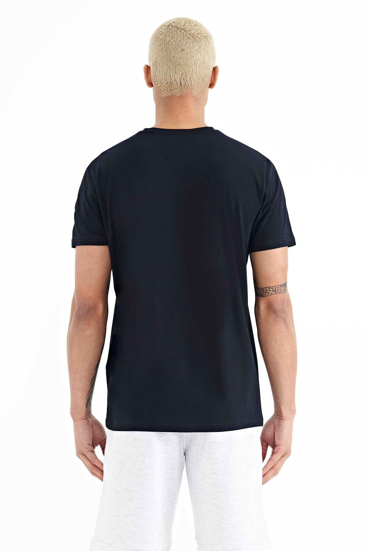 Adney Navy Blue O Collar Men's T-Shirt - 88230