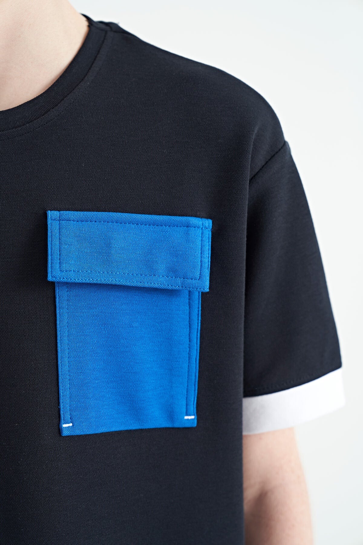 Navy Blue O Collar Oversize Pocket Detailed Boys' T-Shirt - 11152