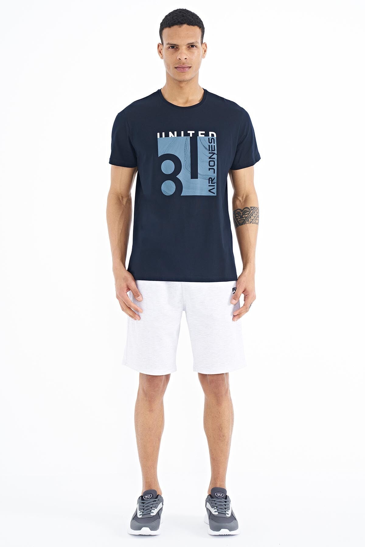 George Lacivert Standard Fit Men's T-Shirt - 88220