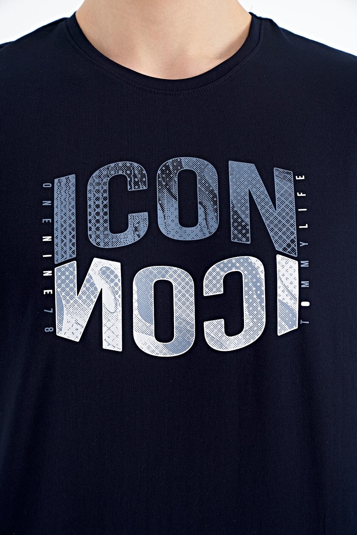Navy Blue Printed O Collar Standard Fit Men's T-Shirt - 88174