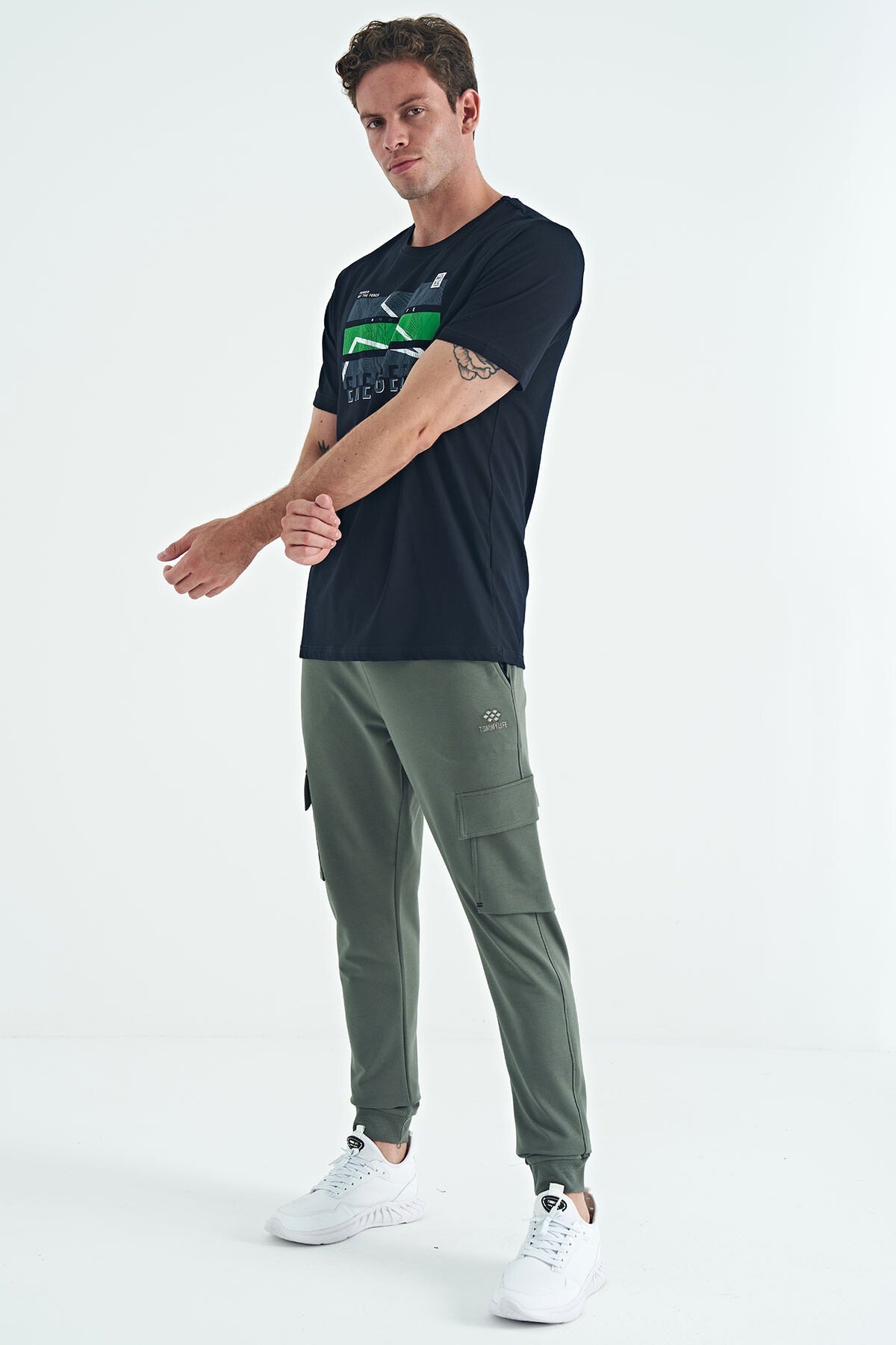 Navy Blue Printed O Collar Standard Fit Men's T-shirt - 88201