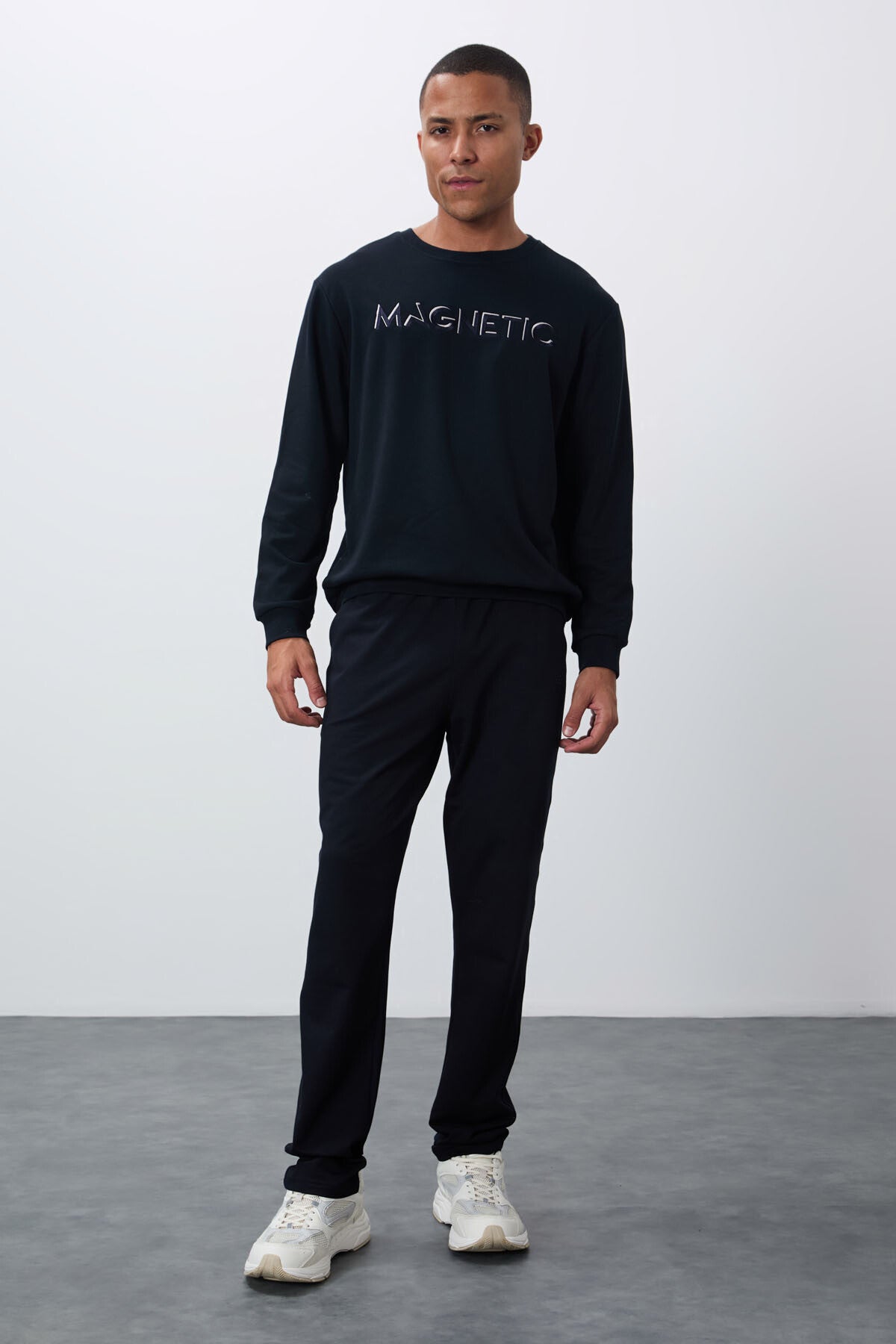 Navy Blue Embroidered O Neck Comfort Fit Polar Lined Men's Sweatshirt - 88020