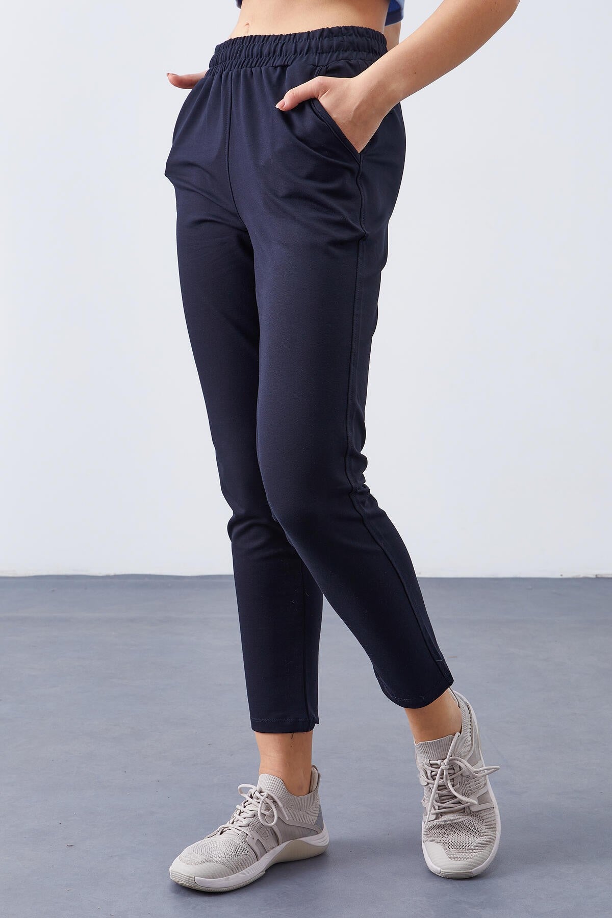 High-waisted Jogger Comfortable Form Narrow Cuffs Tracksuit Pants