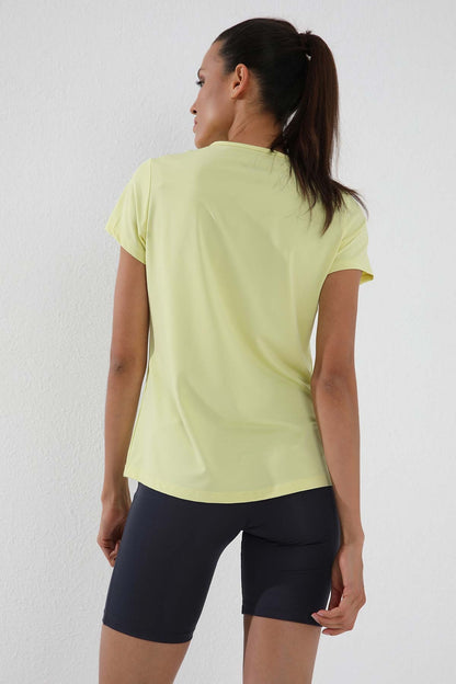 Lemon Basic Short Sleeve Standard Fit O Collar Women's T-Shirt - 97144
