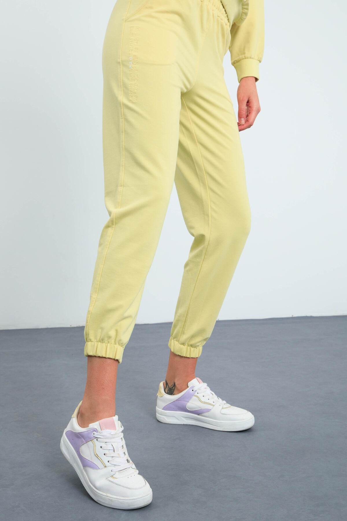 Hooded Lemon Kangaroo Pocket Oversize Elastic Cuffed Women's Tracksuit Set - 95288