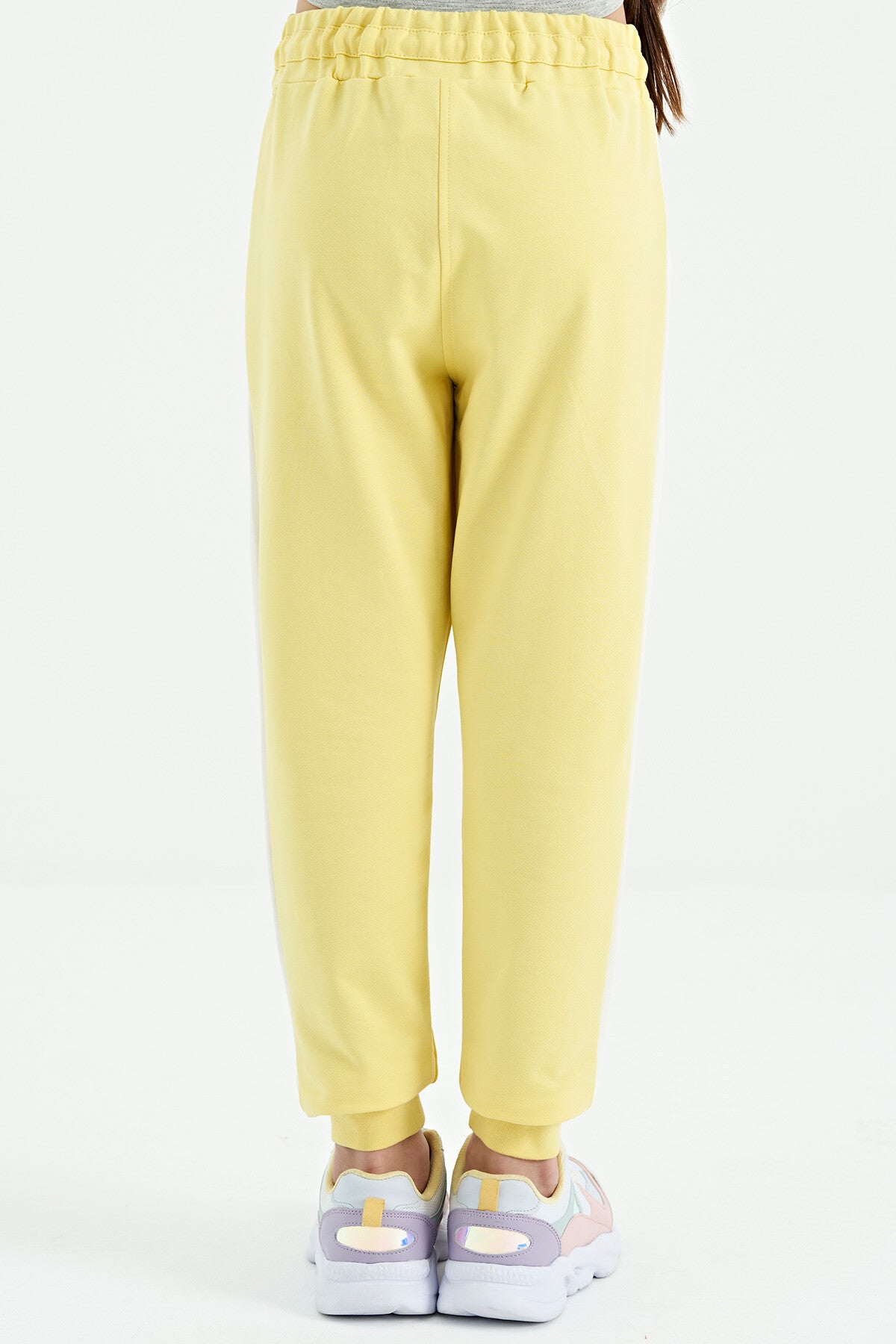 Lemon Side Striped Hidden Zipper Pocket Detailed Jogger Girls' Tracksuit Bottom - 75122