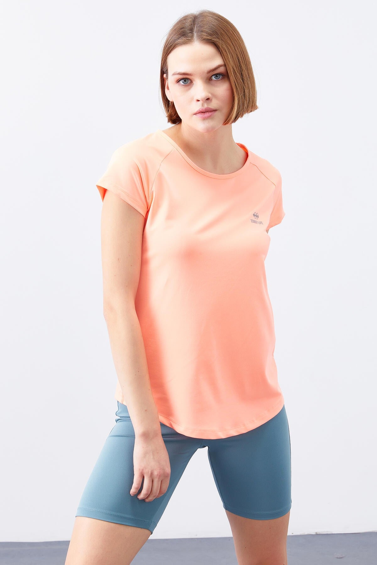 Coral Back Short Sleeve Standard Fit O Collar Women's T-Shirt - 97101