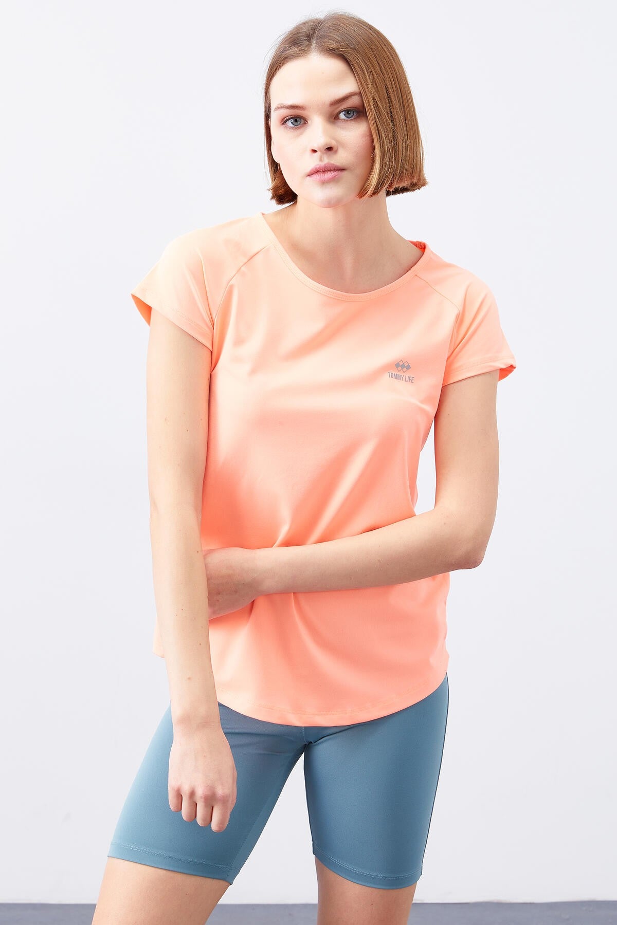 Coral Back Short Sleeve Standard Fit O Collar Women's T-Shirt - 97101