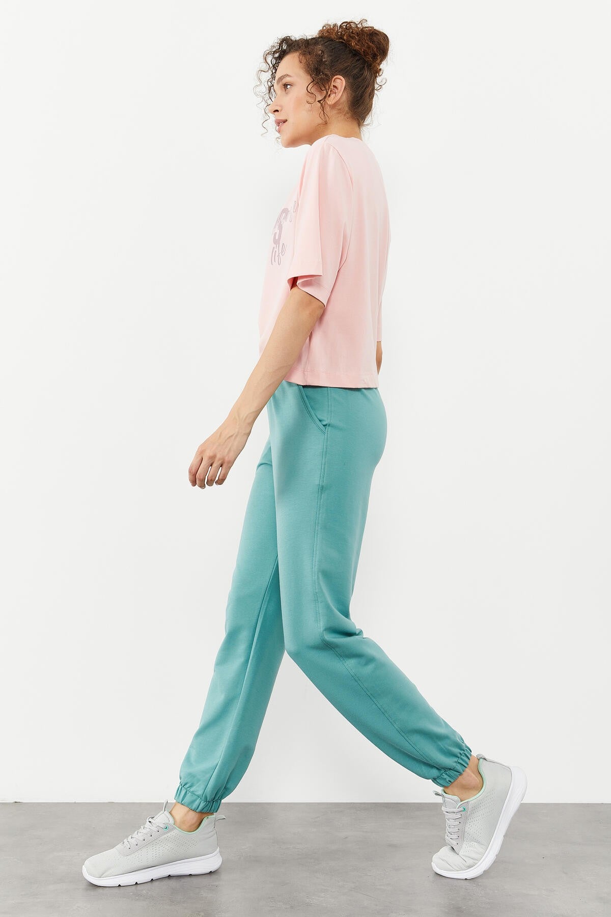 Mint Green High Waist Comfort Fit Elastic Cuffed Women's Tracksuit Bottom - 94583
