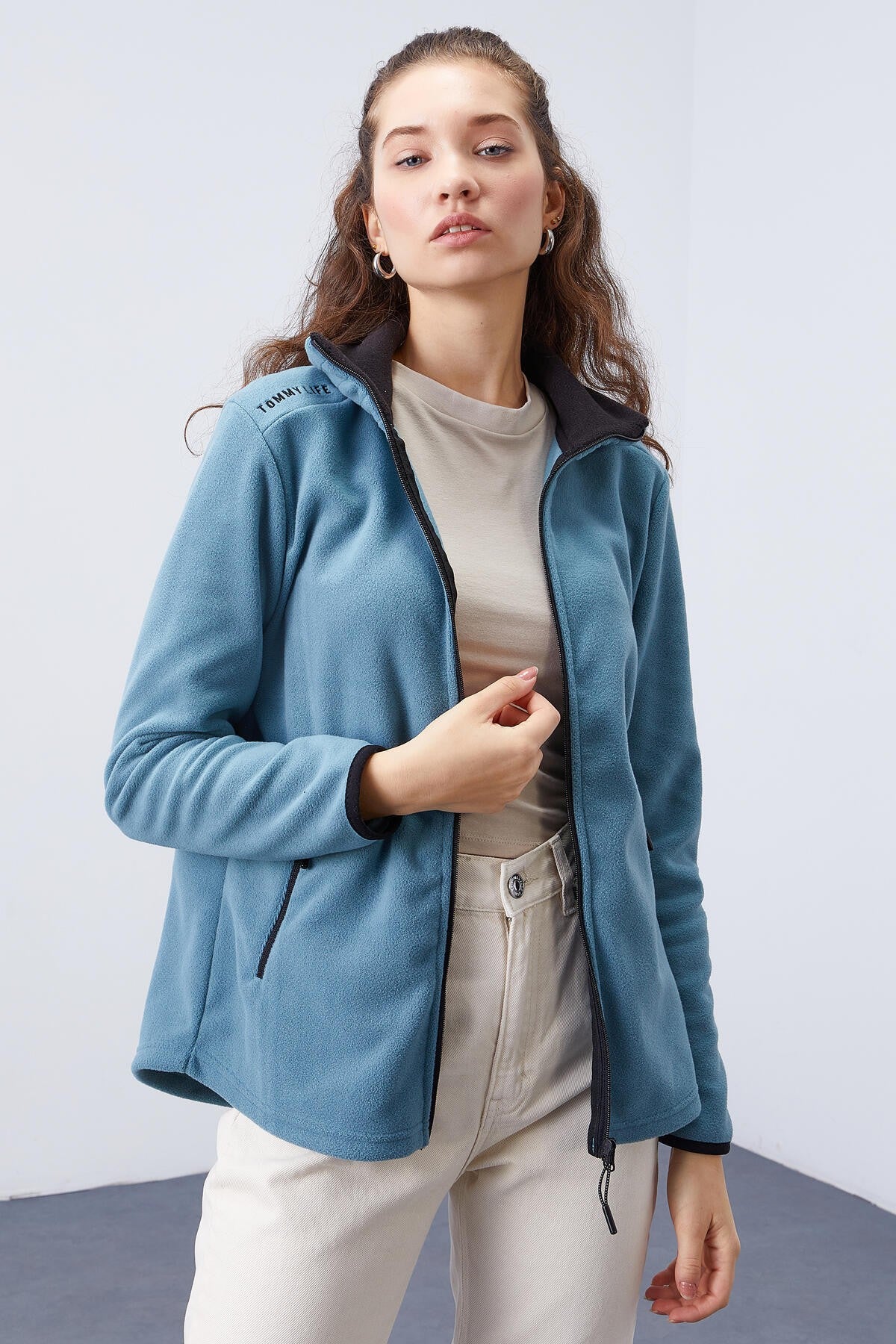 Mint Green Stand Collar Zippered Comfort Fit Women's Fleece Sweatshirt - 97173