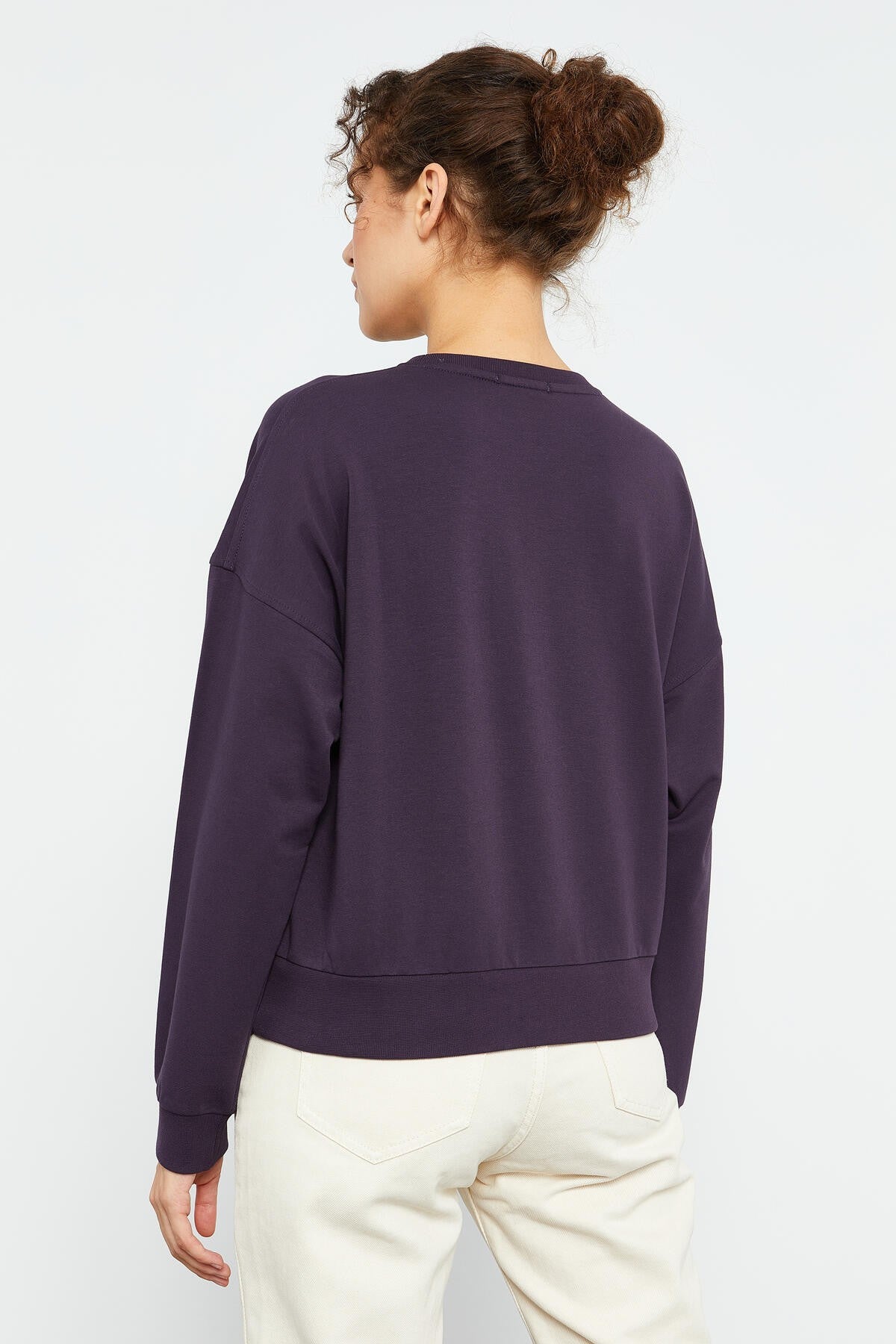 Basic Comfort Fit Round Neck Women's Sweatshirt - 97114