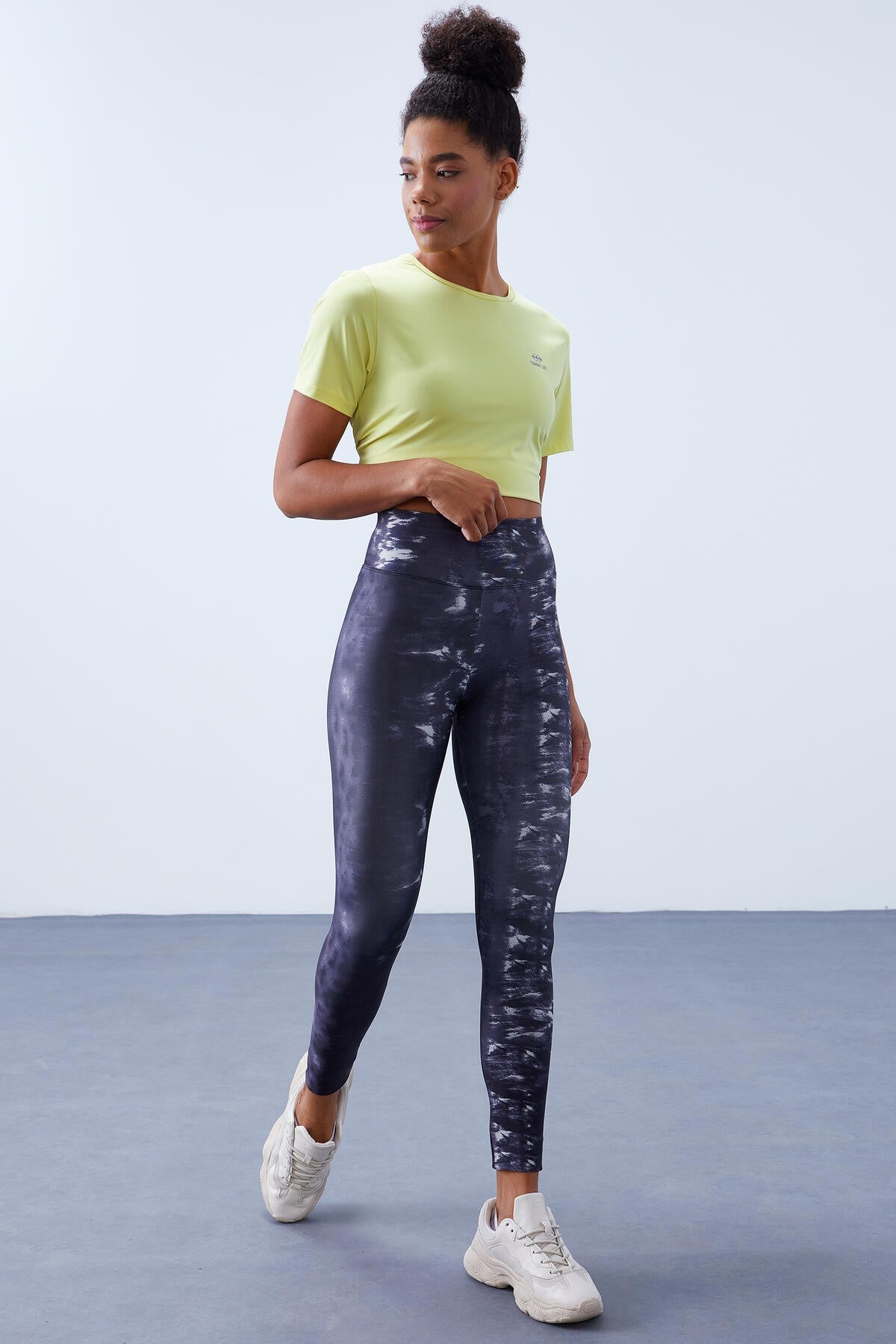 High Waist Batik Print Slim Fit Tapered Leg Women's Tights - 94551