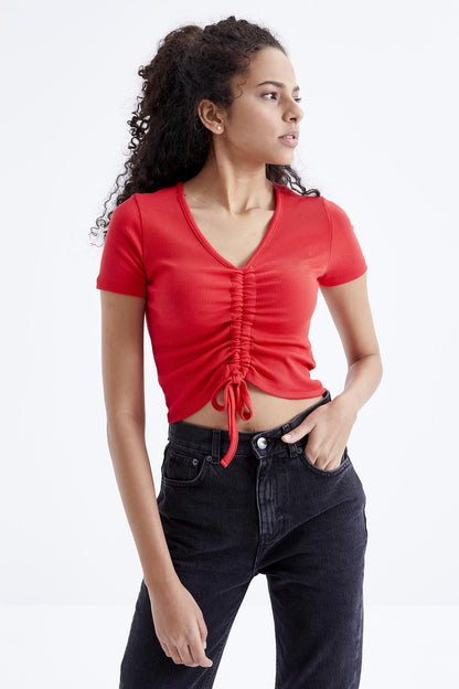 Pomegranate Flower Gather Detailed V-Neck Women's Crop Top T-Shirt - 97205