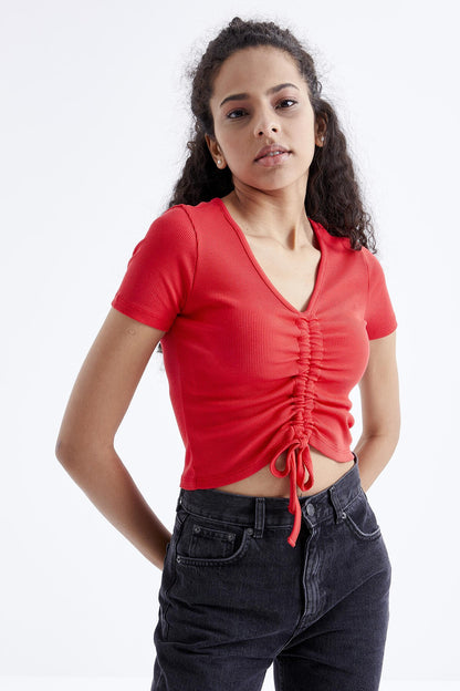 Pomegranate Flower Gather Detailed V-Neck Women's Crop Top T-Shirt - 97205