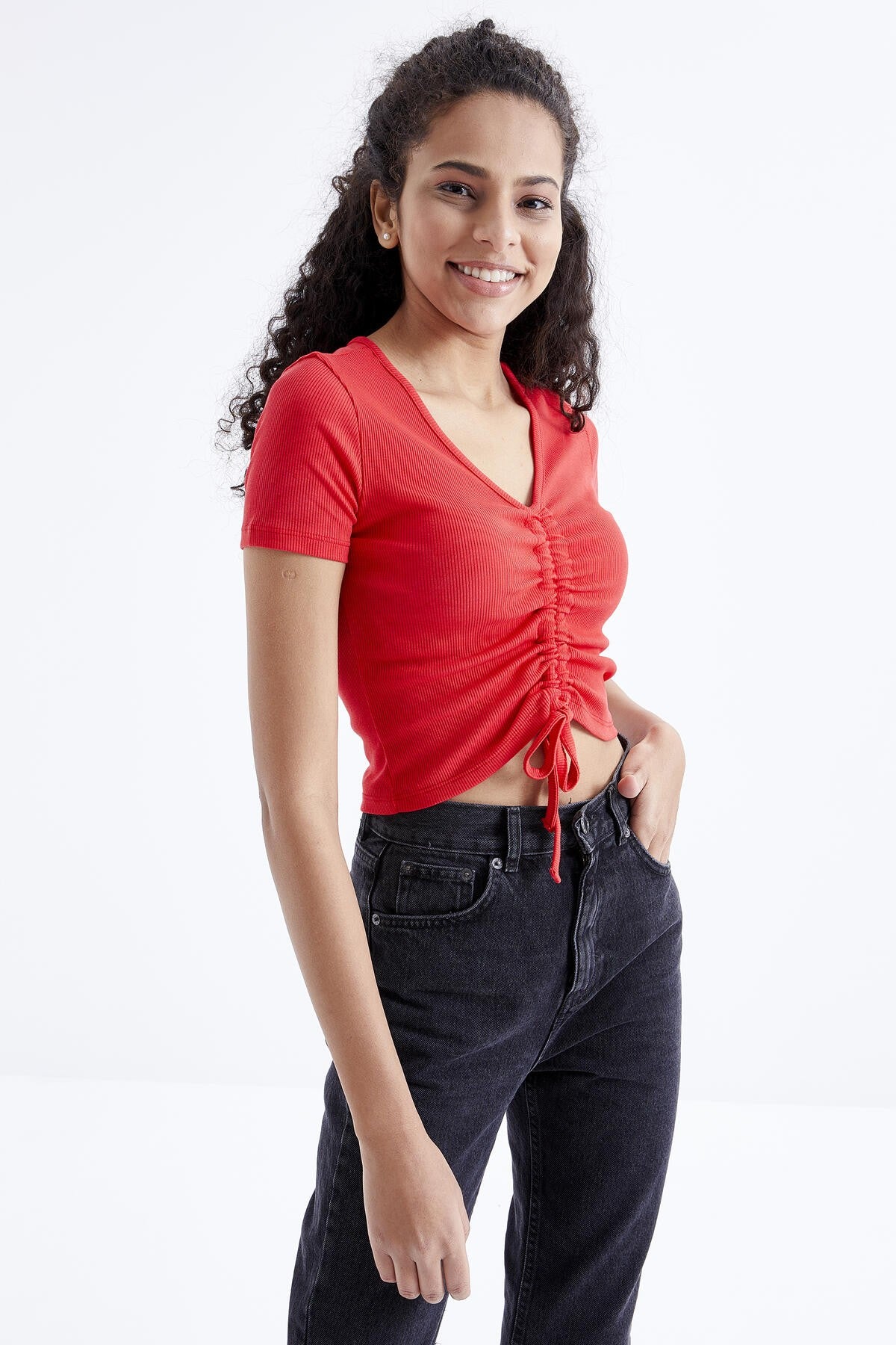 Pomegranate Flower Gather Detailed V-Neck Women's Crop Top T-Shirt - 97205
