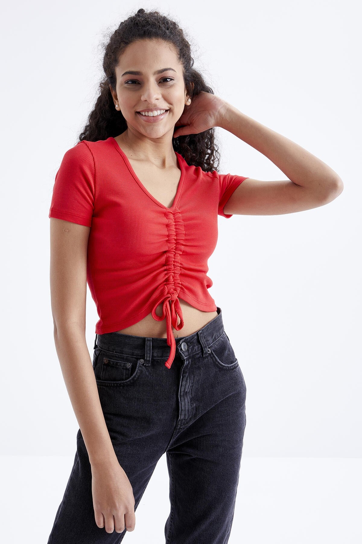 Pomegranate Flower Gather Detailed V-Neck Women's Crop Top T-Shirt - 97205