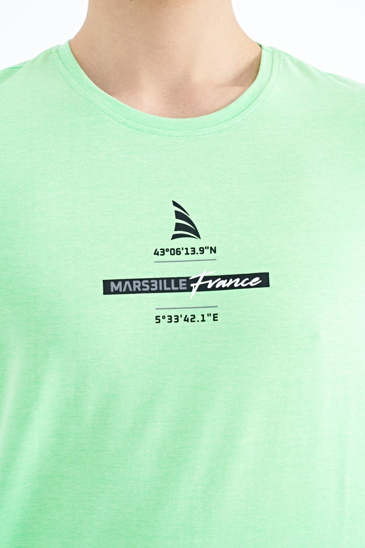 Neon Green Printed O Collar Standard Fit Men's T-shirt - 88212