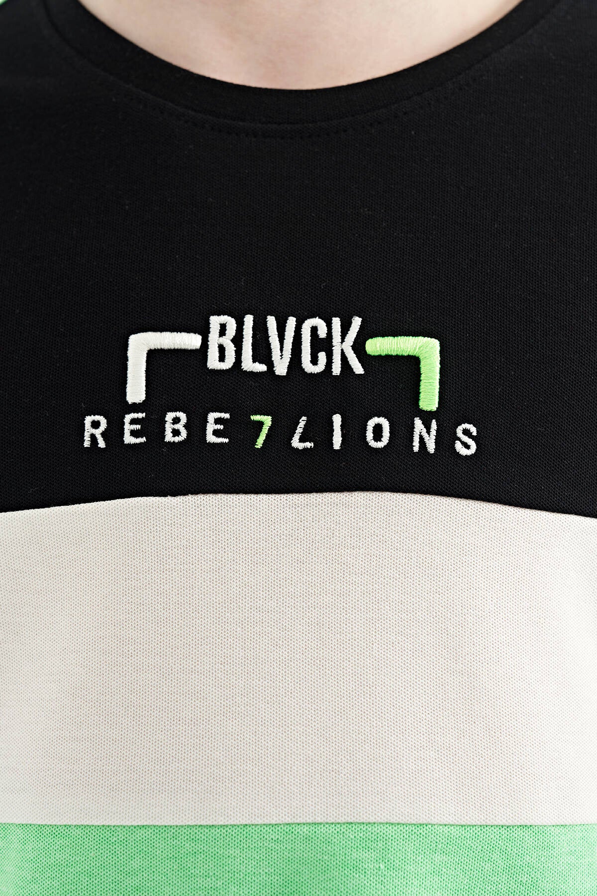 Neon Green Color Gradient Embroidered Oversize Boys T-Shirt - 11159