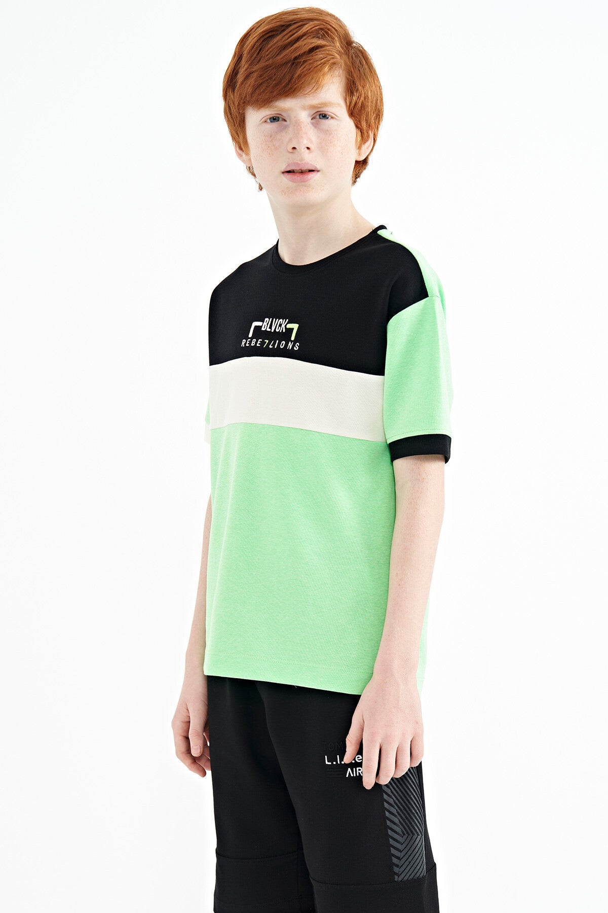 Neon Green Color Gradient Embroidered Oversize Boys T-Shirt - 11159